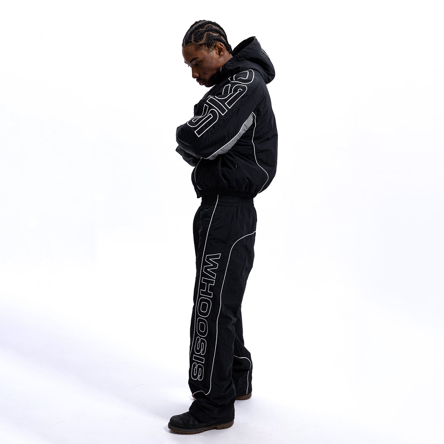 WHOOSIS Color-blocked straight-leg athletic pants