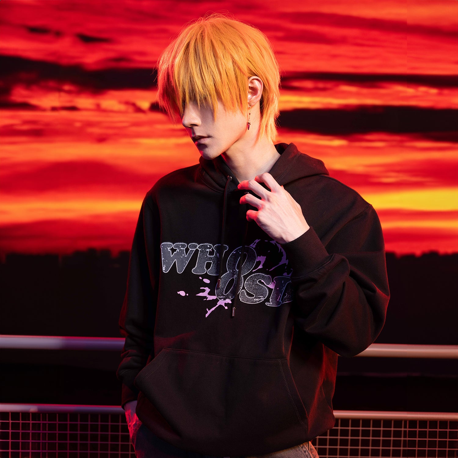 WHOOSIS Marbled Print Hoodie